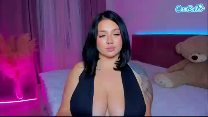 kylielips