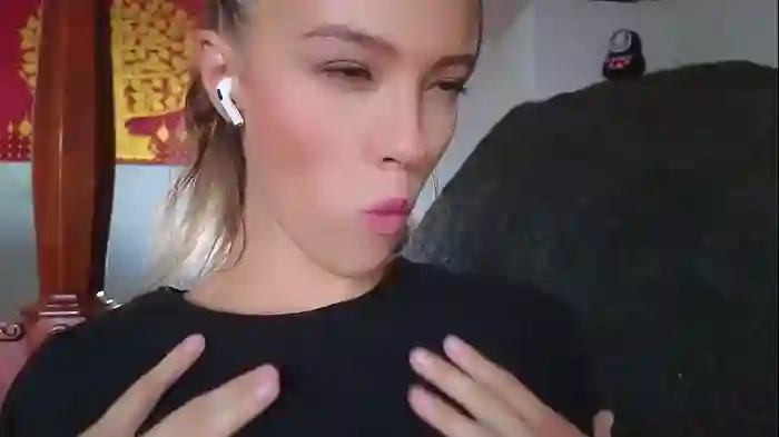 _demi_dee_