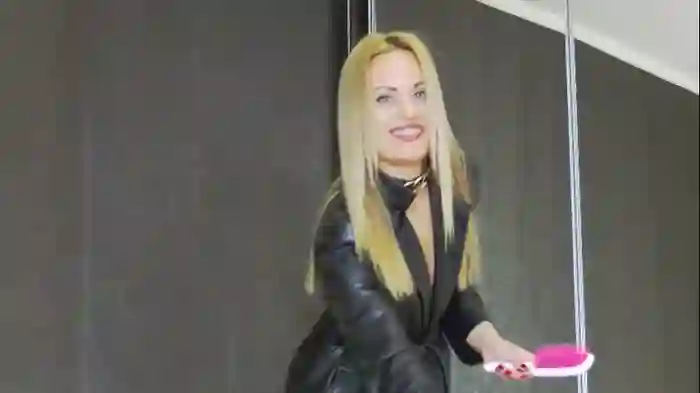 hefner_girl