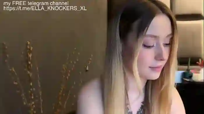ella_knockers_xl