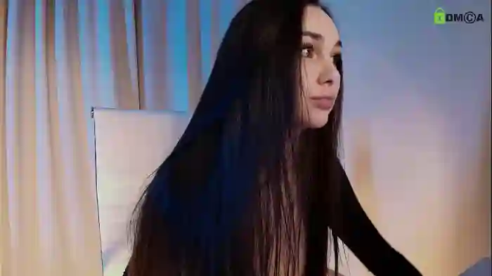 hollyextra