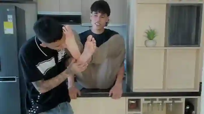 voyeurism_guys