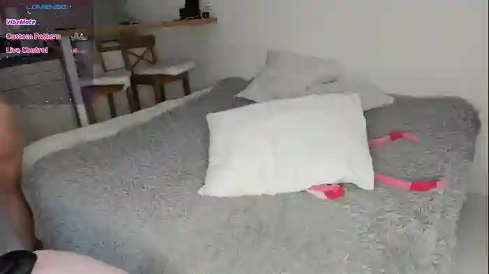 lili_and_niki