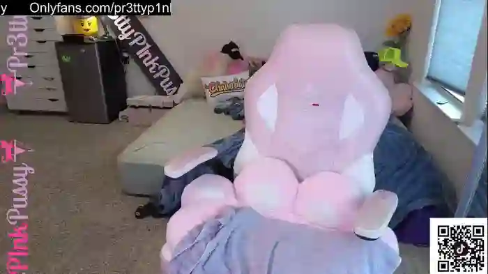 pr3ttyp1nkpussy