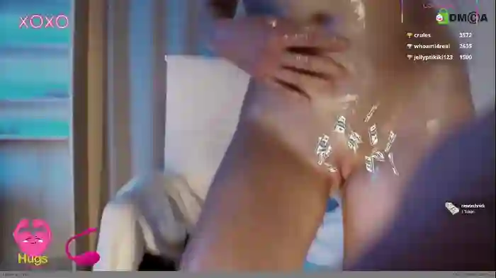 hollyextra