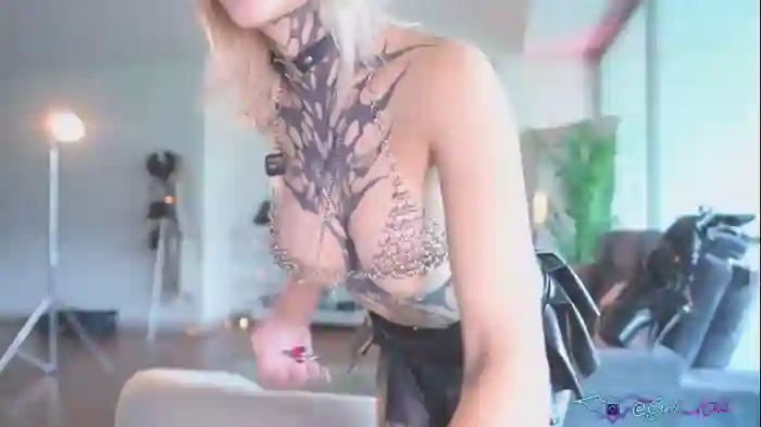 goth_dolll