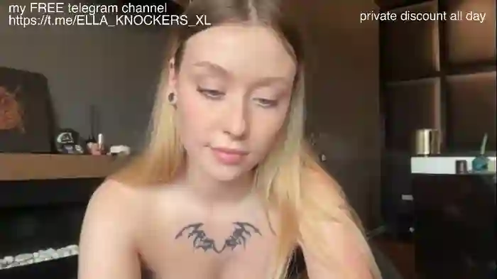 ella_knockers_xl