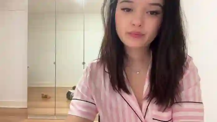 sarah_heart_aus