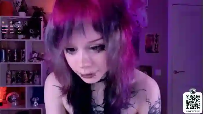 _lollyshy_