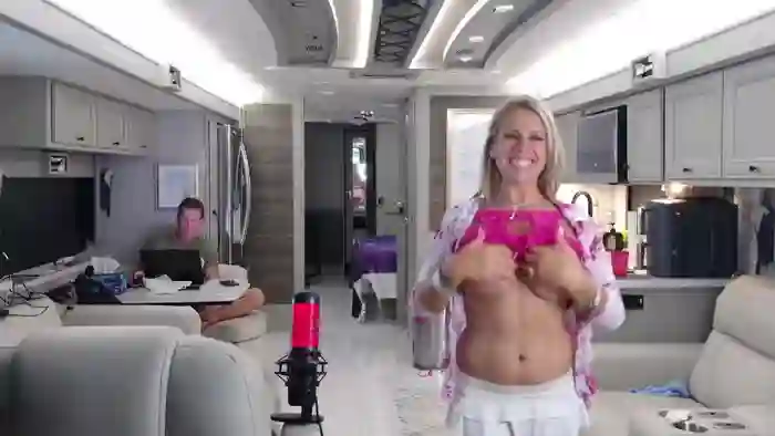 wildwifebarbie