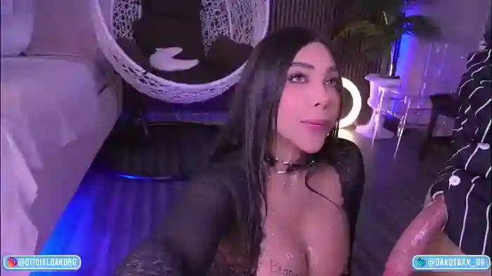 dakota_leex