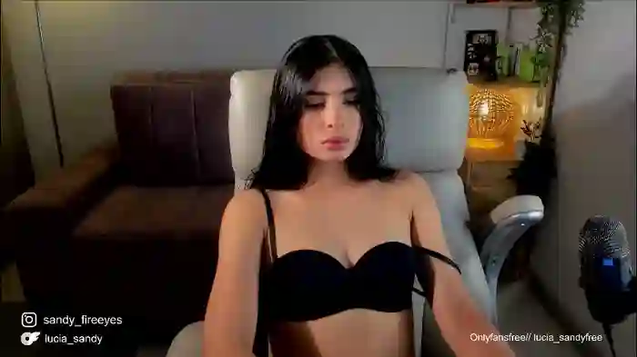 lucia_sandy