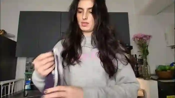 hollyshit_