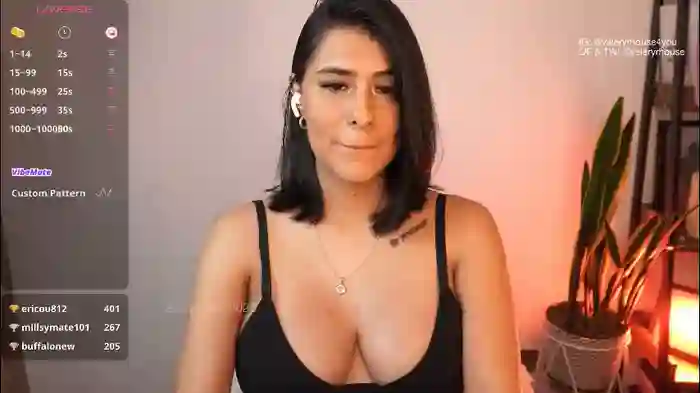 valeryrhouse_