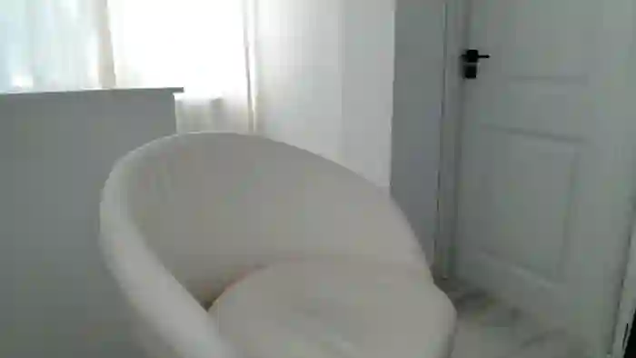 kiki_akai