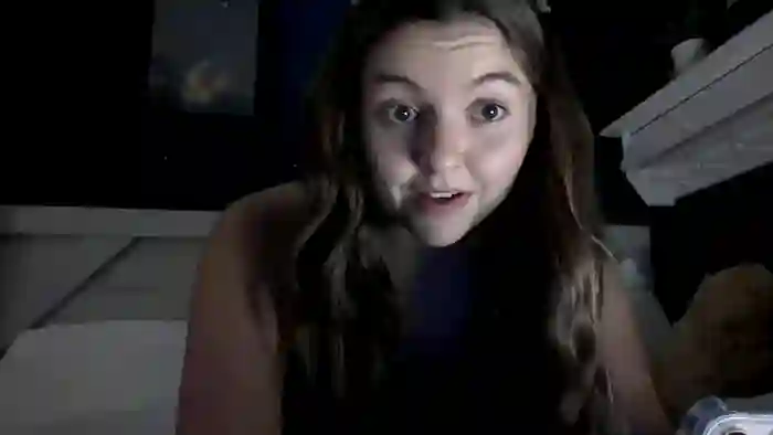 brunettebaby040