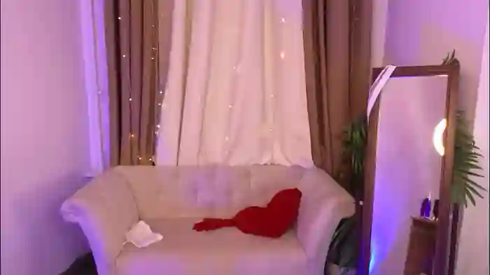 jennifer_shy_