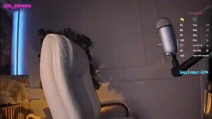 adalyn_glow
