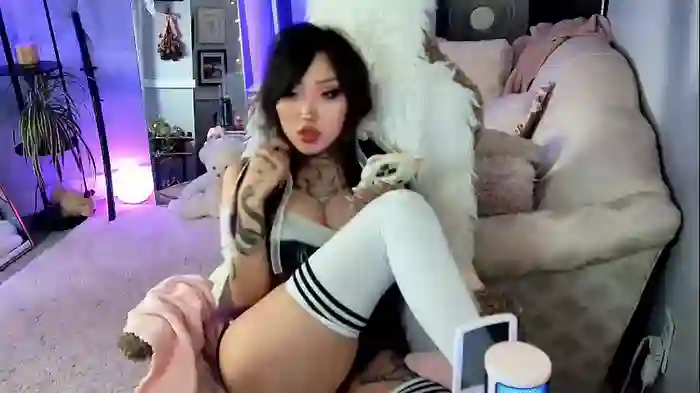tattooedxwaifu