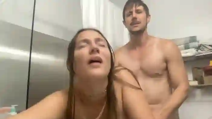 xxkissesinthedarkxx