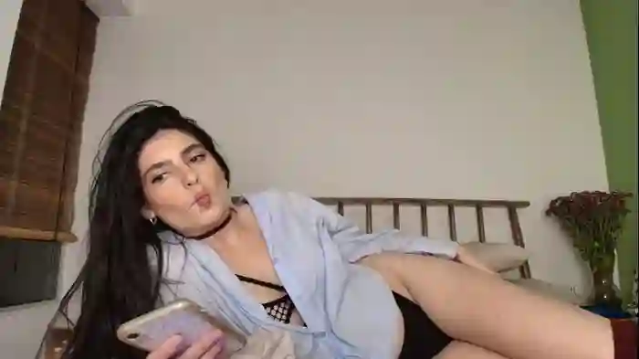 hollyshit_