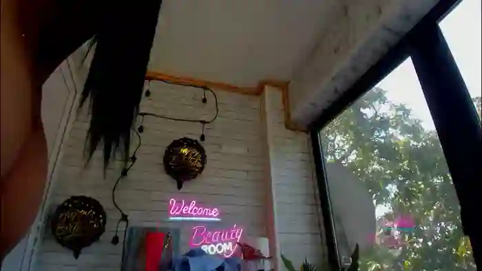 britney_charm