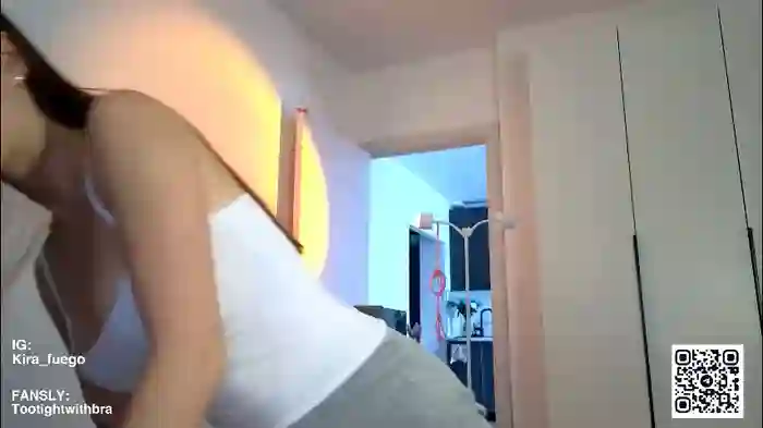 tootightwithbra