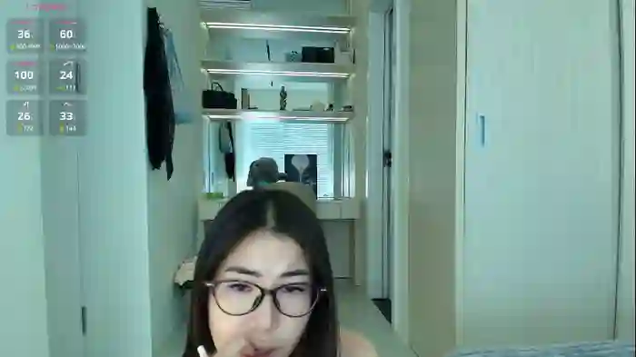 naomi_52