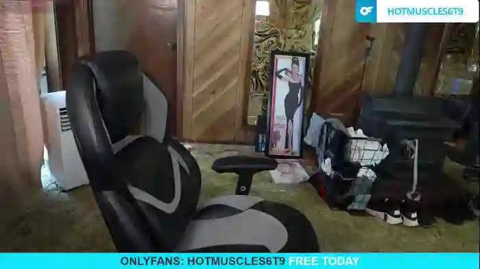 hotmuscles6t9