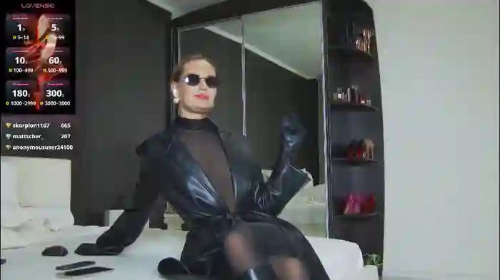 hefner_girl
