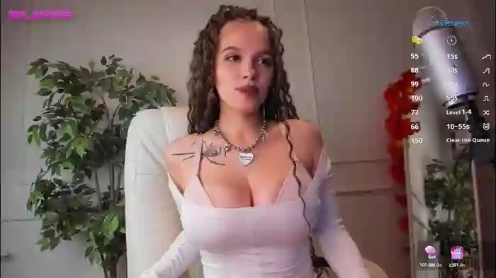 adalyn_glow