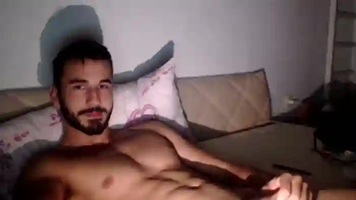 hornyasfuckk33