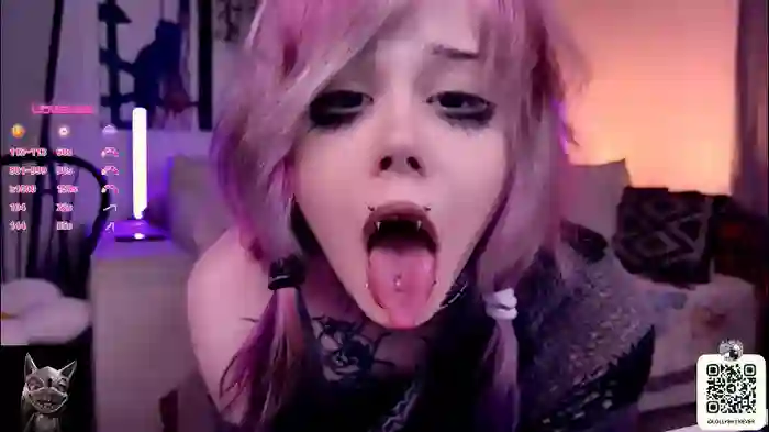 _lollyshy_