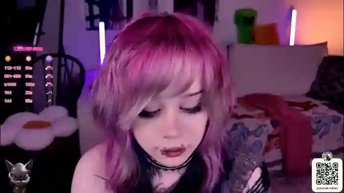 _lollyshy_