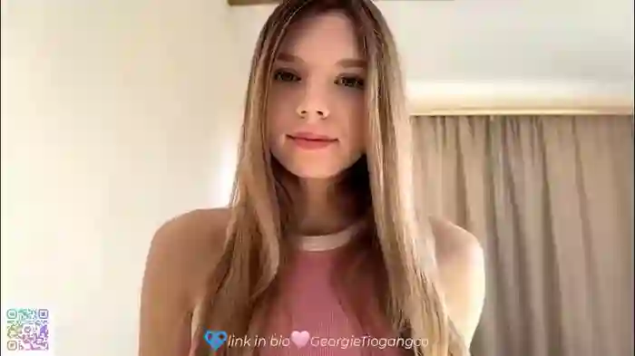 chloe_show