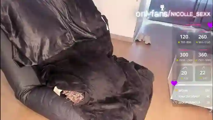 nicollesexxx