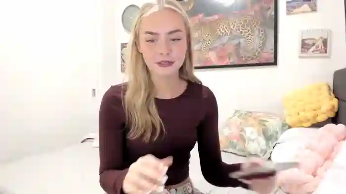ariah_is_blonde