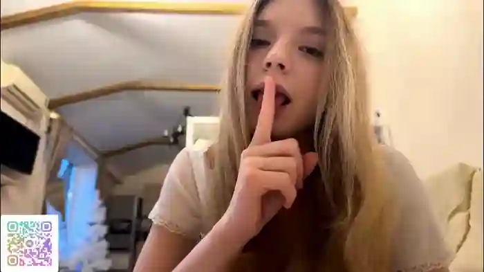 chloe_show