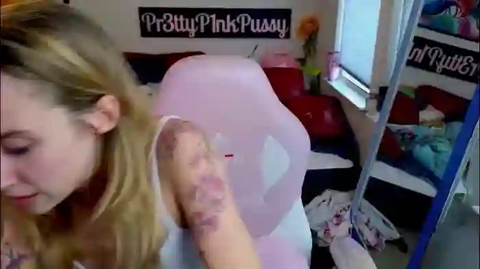 pr3ttyp1nkpussy