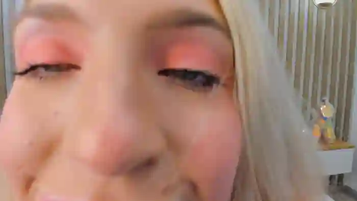 Emilly_Hart