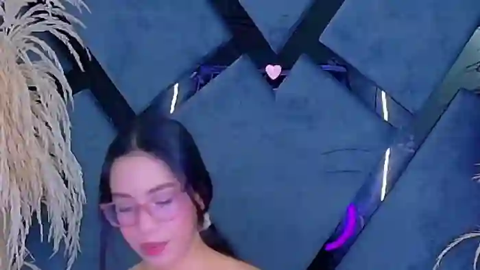 kylie-whitee