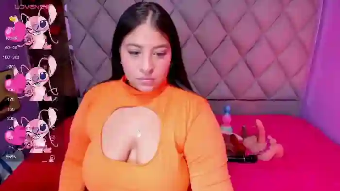 luisana-boobs