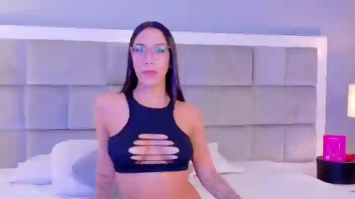 kylie-whitee