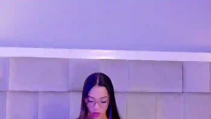 kylie-whitee