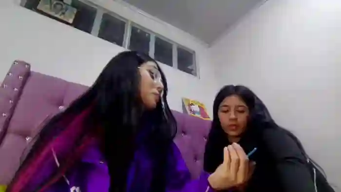 mia-and-eva-whatsson