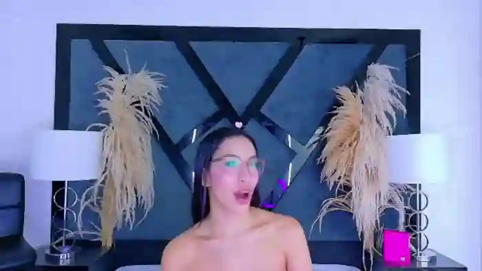 kylie-whitee