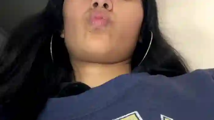 mia-and-eva-whatsson