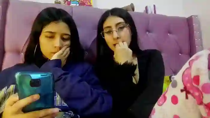 mia-and-eva-whatsson