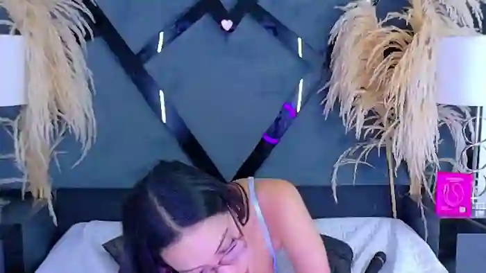 kylie-whitee