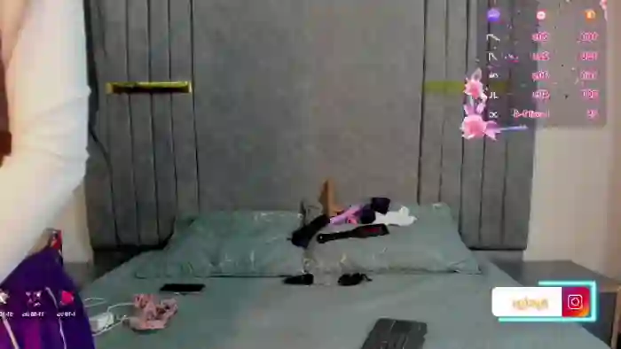 mia-and-eva-whatsson